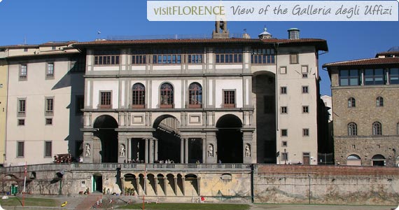 Address: Piazzale degli Uffizi