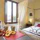 Oltrarno Apartment in Florence Center