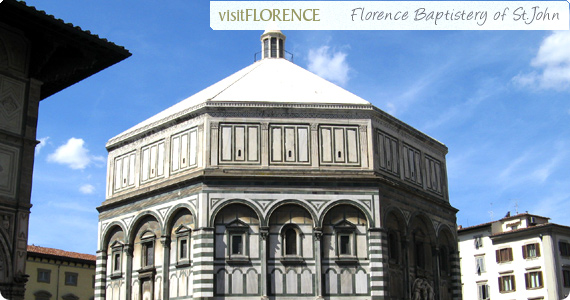Battistero di Firenze in Piazza Duomo Battistero di Firenze in Piazza Duomo