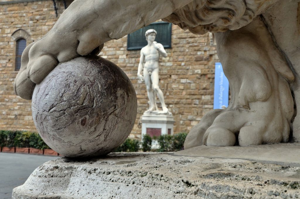 lion-paw-piazza-signoria